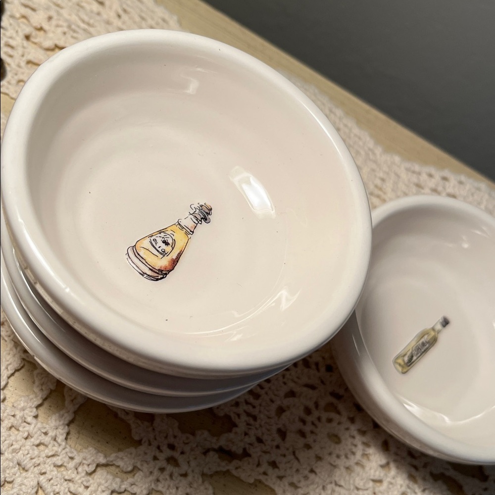 Williams Sonoma Oil and Vinegar set of Four Small Bowls - Picture 2 of 7